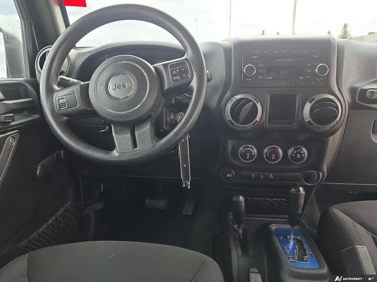 Jeep Wrangler снимка Jeep Wrangler