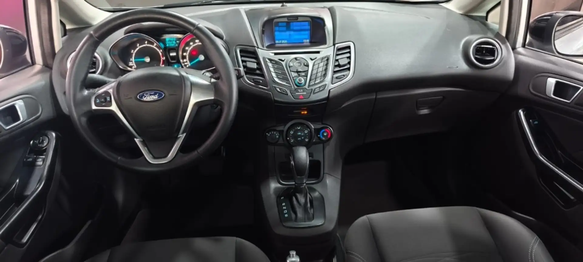 Ford Fiesta 1.0 EcoBoost Trend Powershift Gris - 2