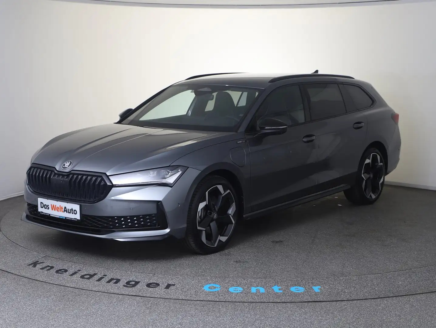 Skoda Superb Sportline iV TSI DSG Grau - 2