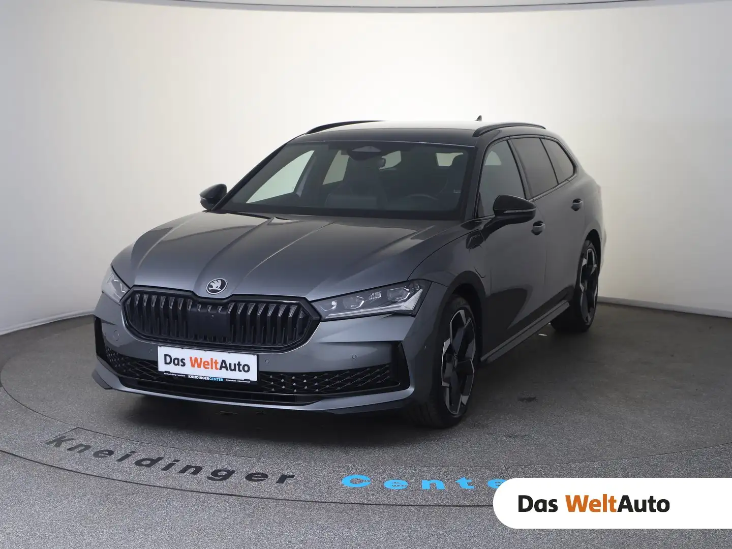 Skoda Superb Sportline iV TSI DSG Grau - 1