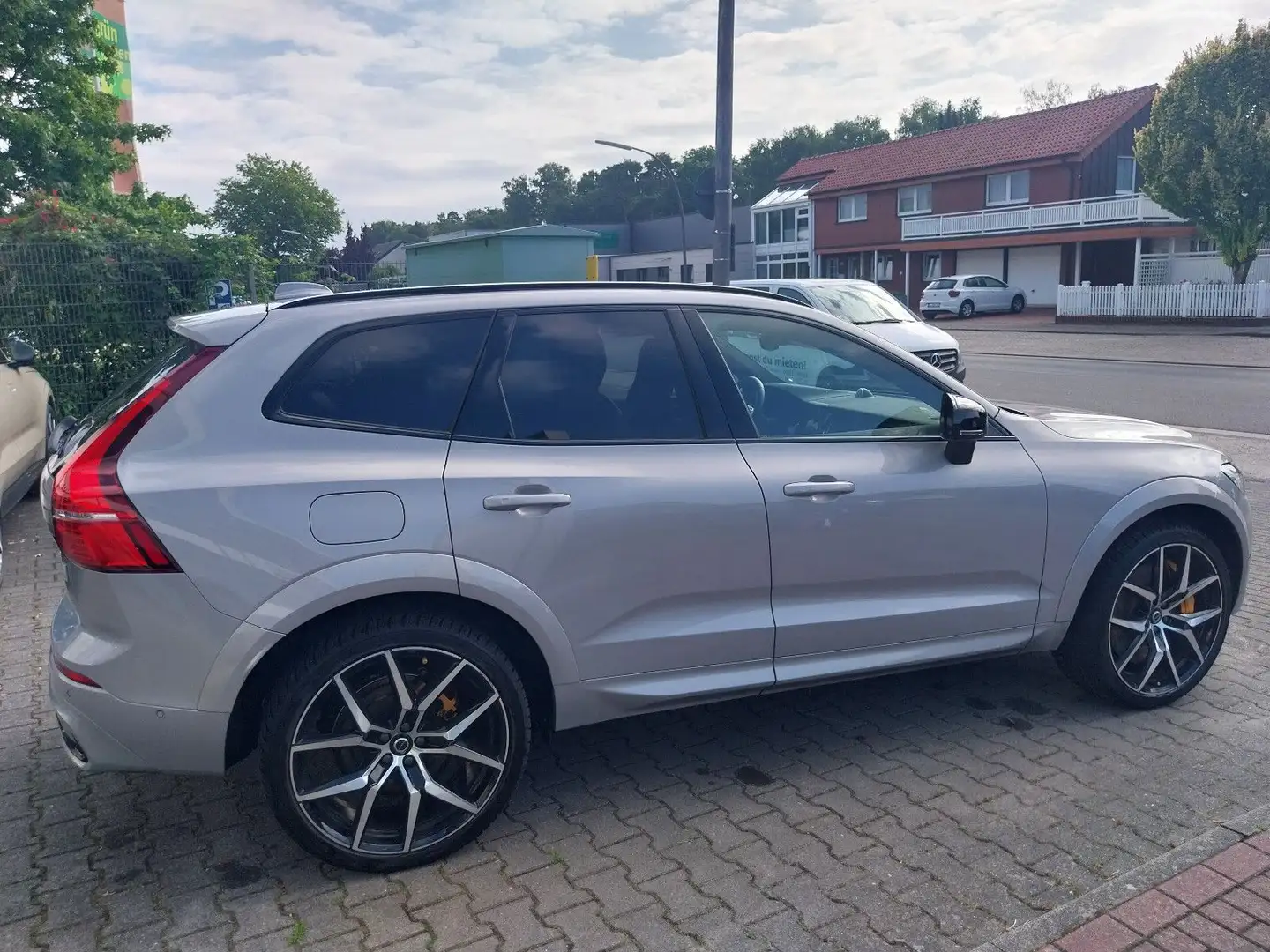 Volvo XC60 Polestar Engineered Recharge Plug-In Hybrid Zilver - 2