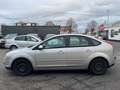 Ford Focus Lim.Style 1.8 *TÜV*KLIMA*SiHz*TEMPOMAT*AUX Argent - thumbnail 4