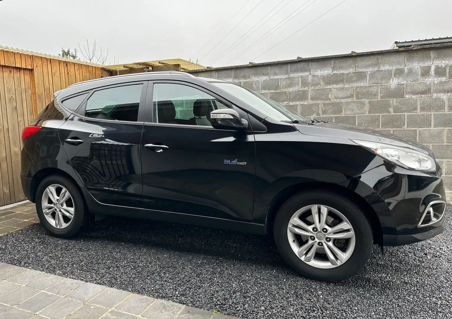 Hyundai iX35 1.6i 2WD City Keyless Navi Leder Zetelverw Camera Negro - 1