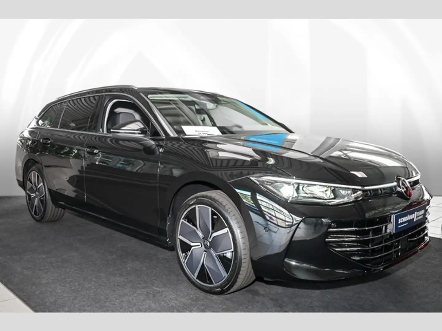 Volkswagen Passat 1.5 eHybrid DSG Elegance Černá - 1