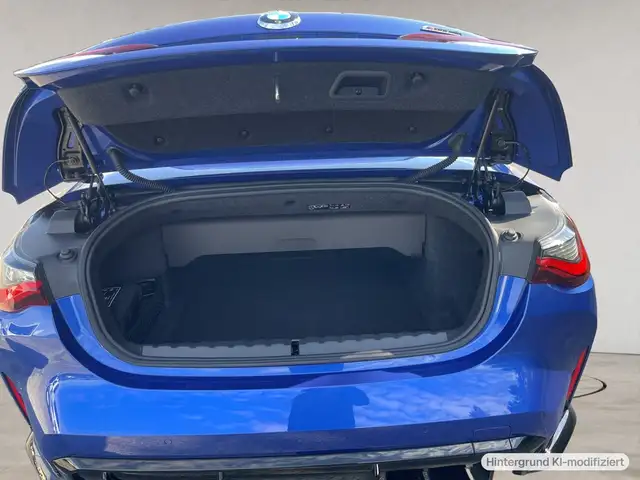 BMW M4 view 14