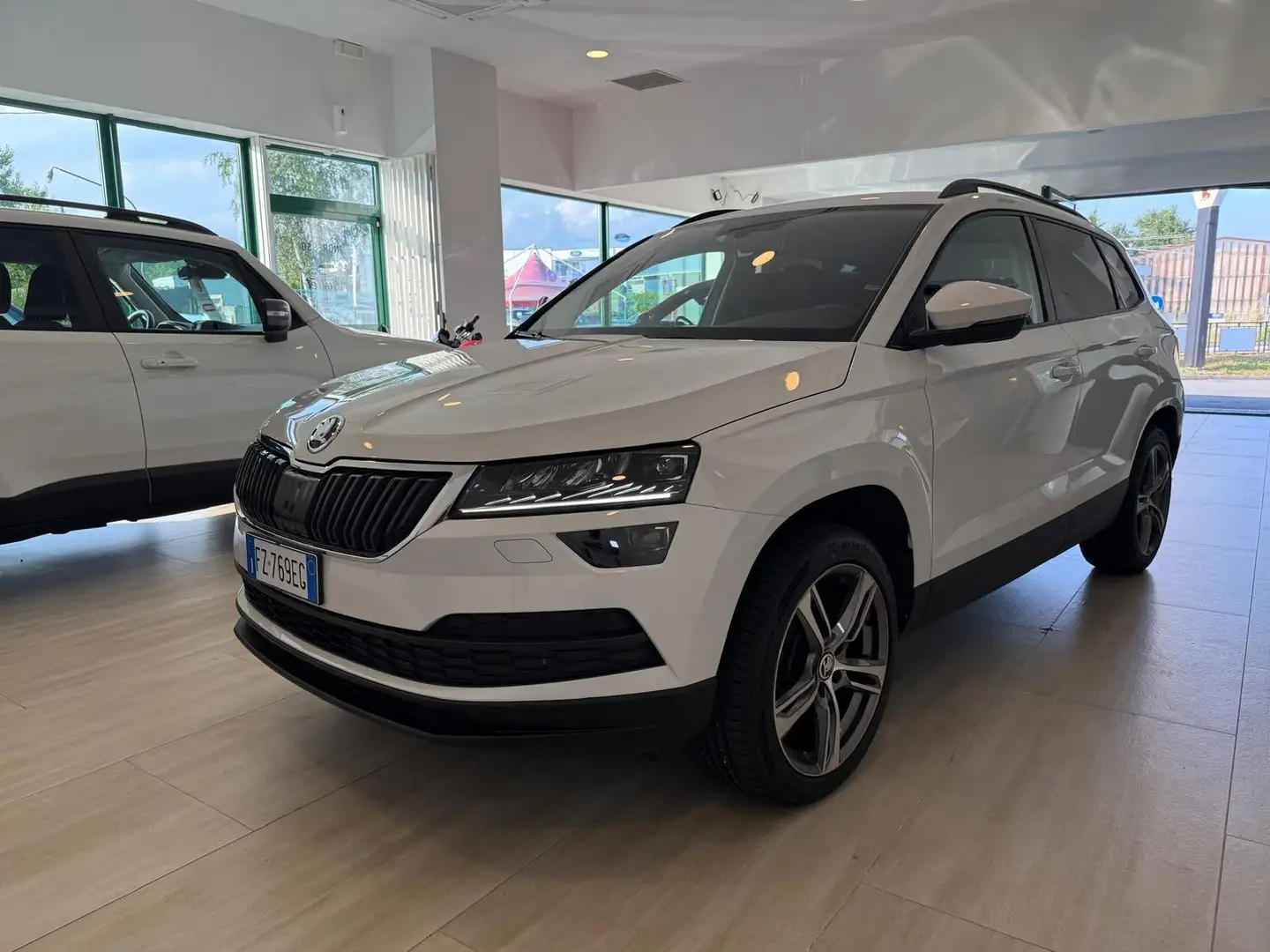 Skoda Karoq 1.6 tdi Sportline dsg Bianco - 1