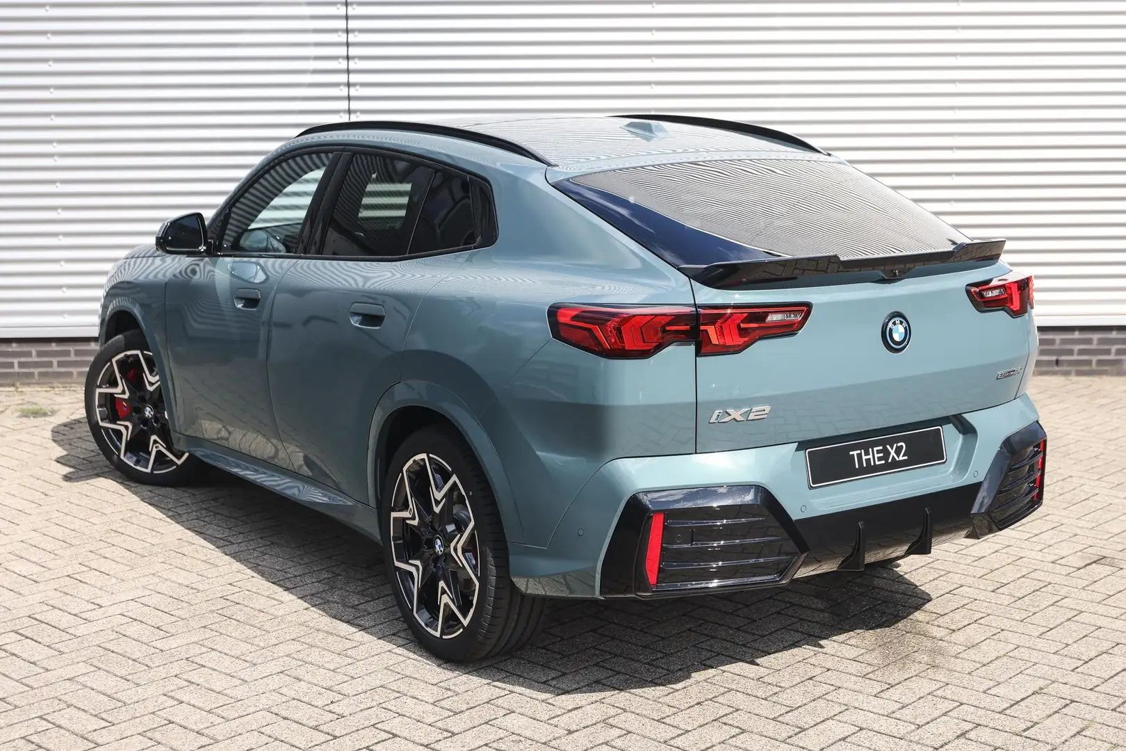 BMW iX2 eDrive20 High Executive M Sport / Panoramadak / Tr Yeşil - 2