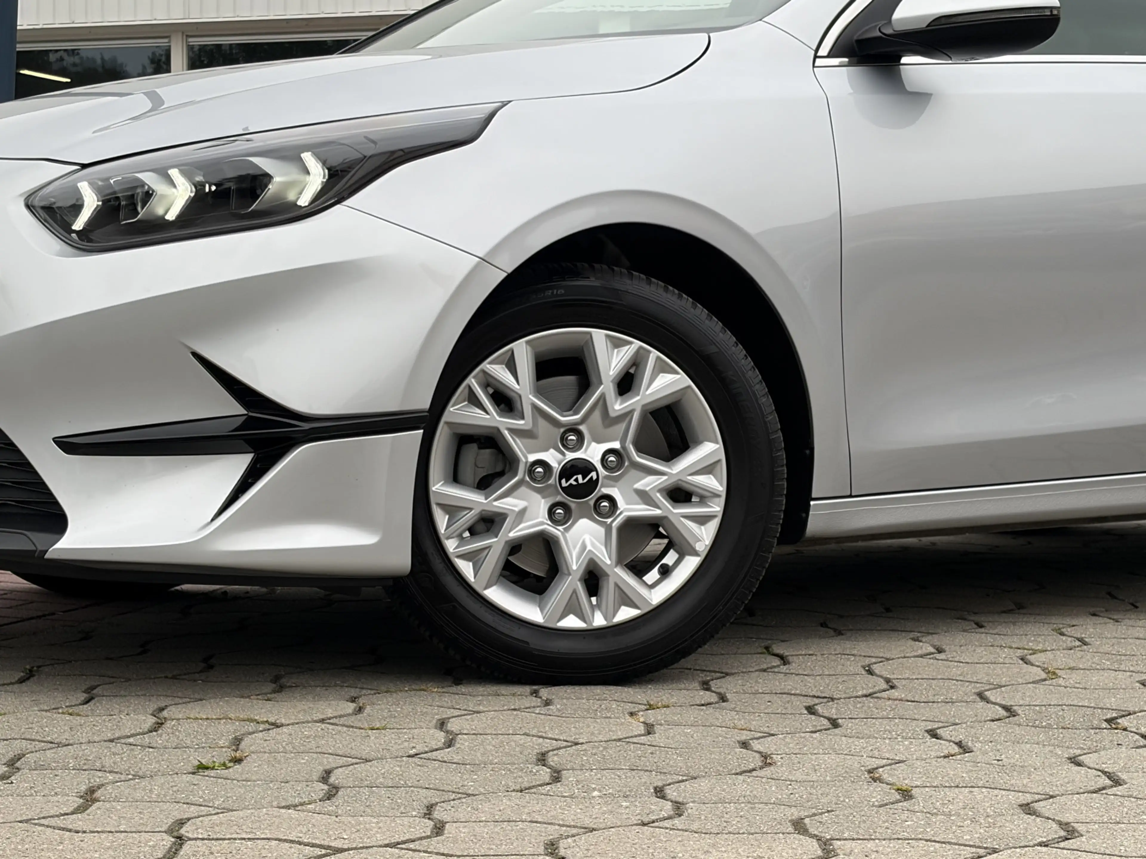 Kia Ceed SW / cee'd SW Sportswagon 1.0 T-GDi DynamicLine | Camera | Carpl — photo 7