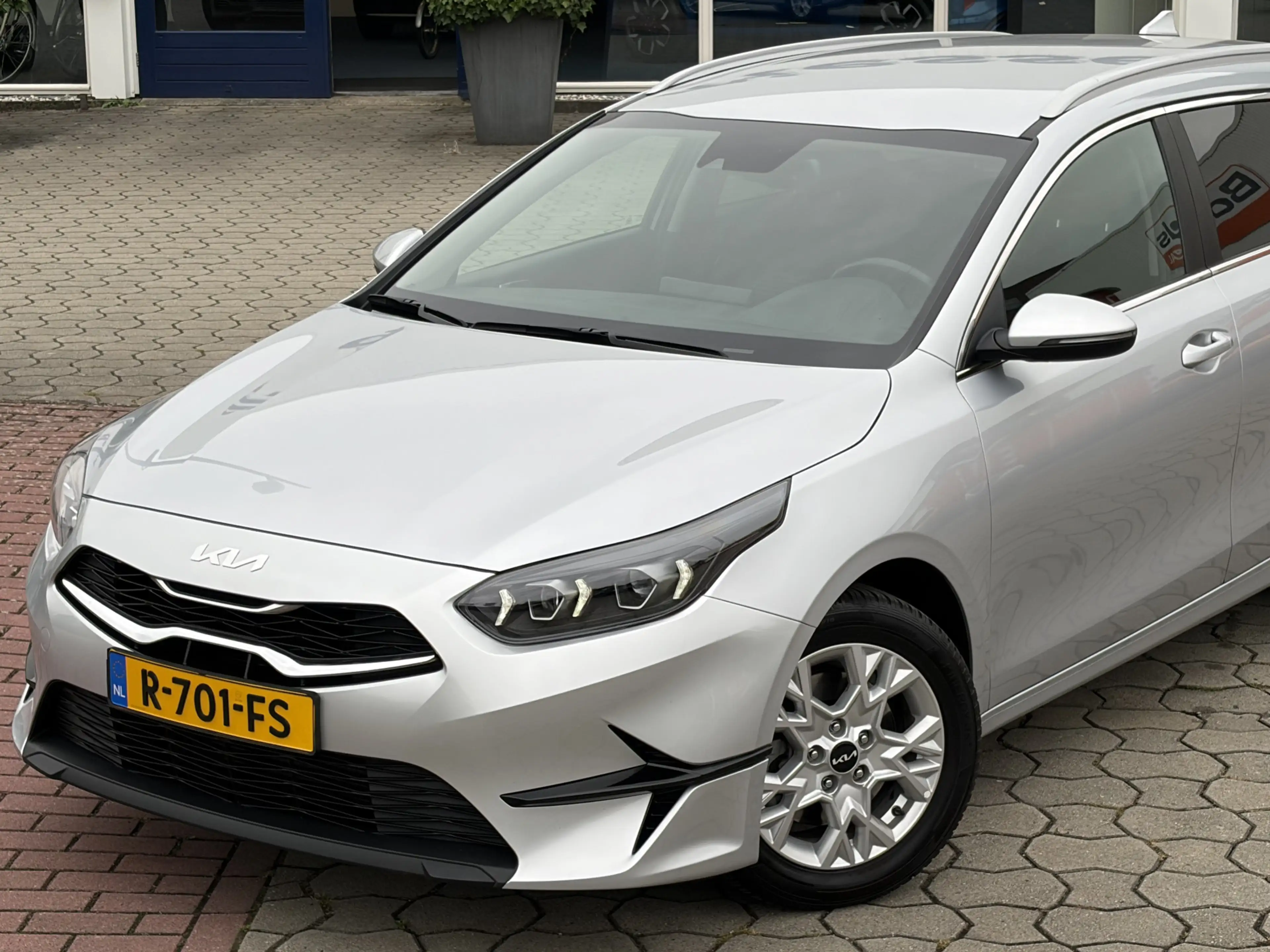 Kia Ceed SW / cee'd SW Sportswagon 1.0 T-GDi DynamicLine | Camera | Carpl — photo 6