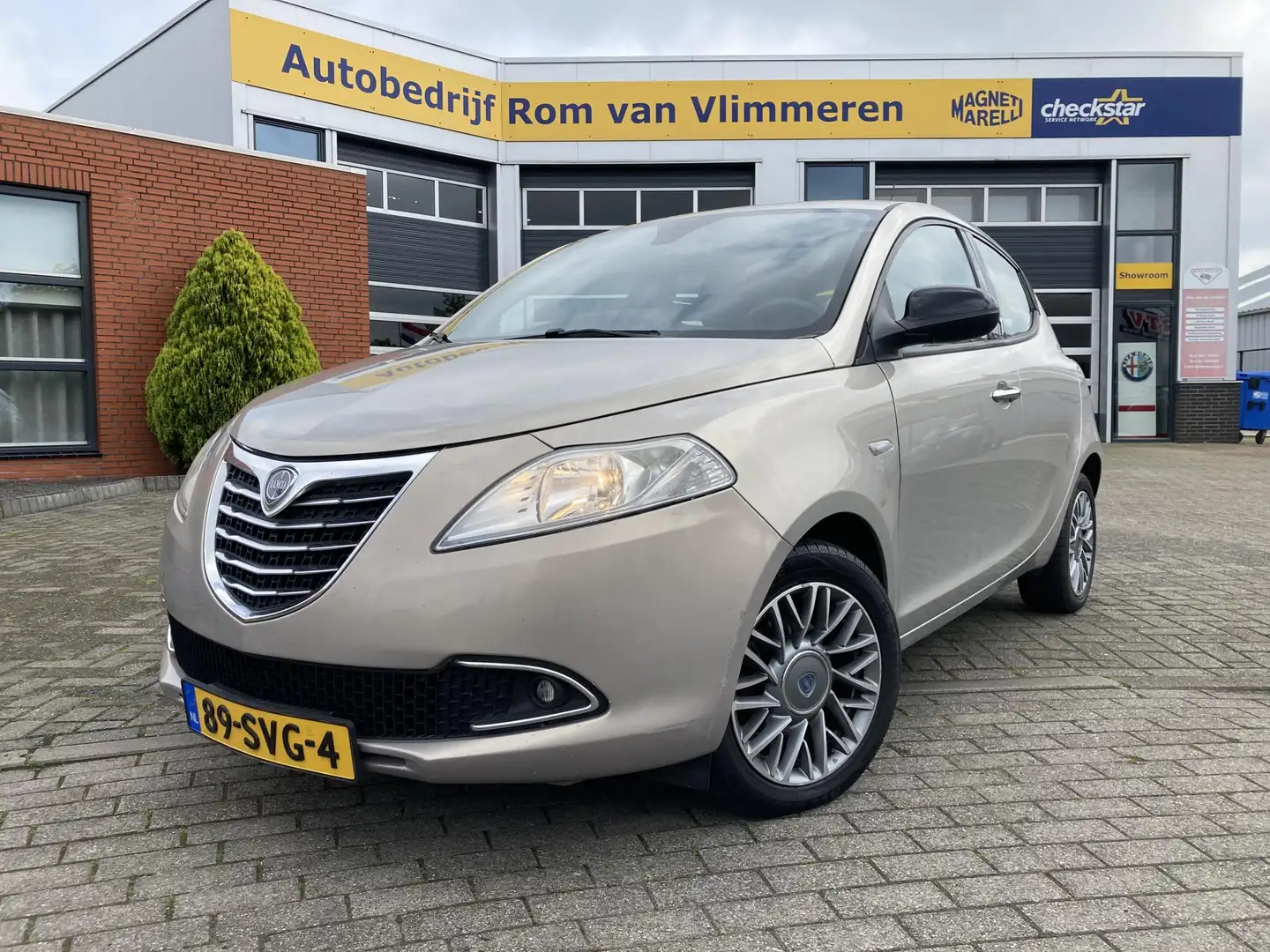 Lancia Ypsilon 0.9 TwinAir Platinum | APK tot 07-02-2026!| Nieuwe Galben - 1
