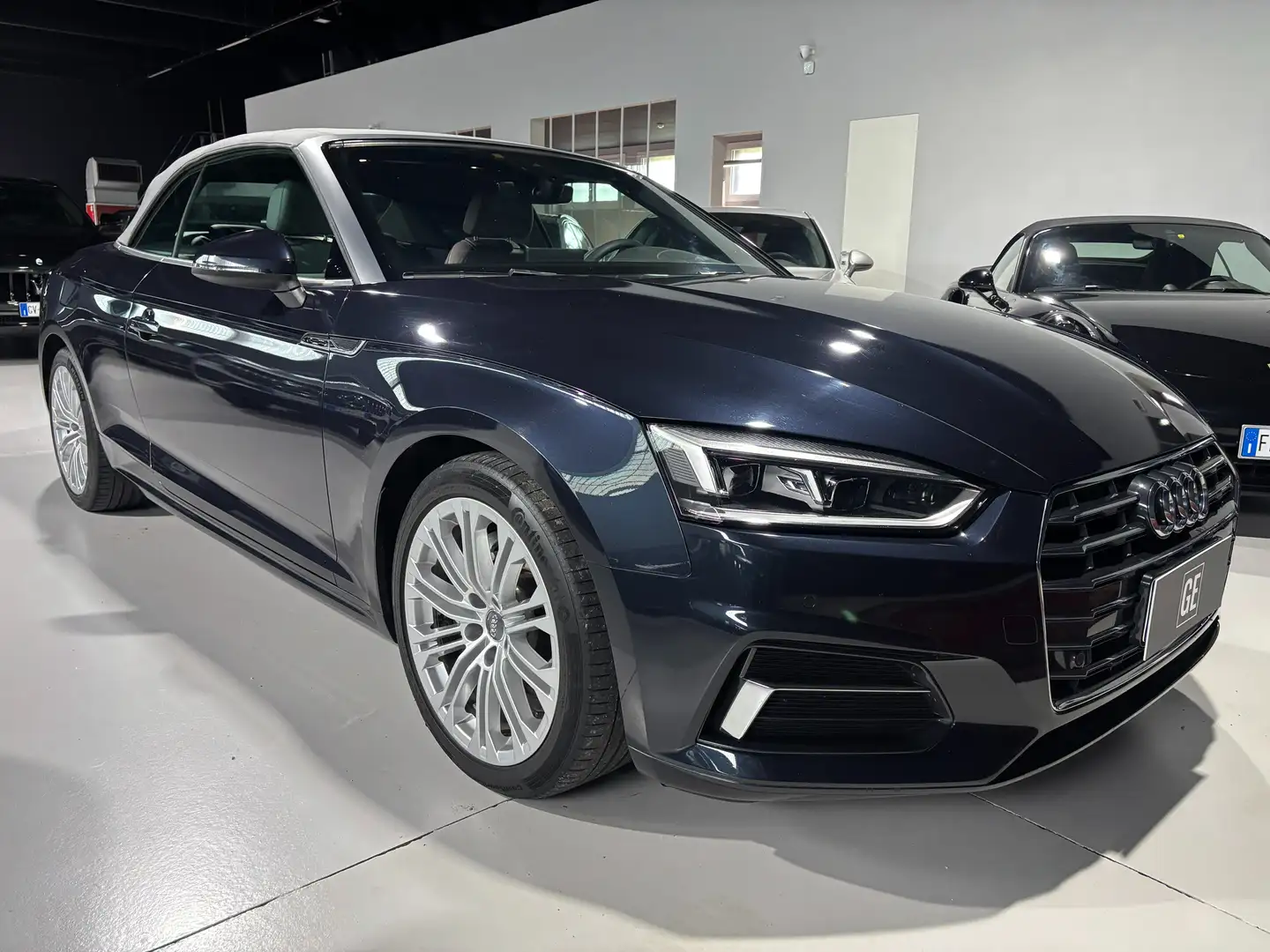 Audi A5 Cabrio 40 2.0 tdi Design 190cv s-tronic Blau - 2