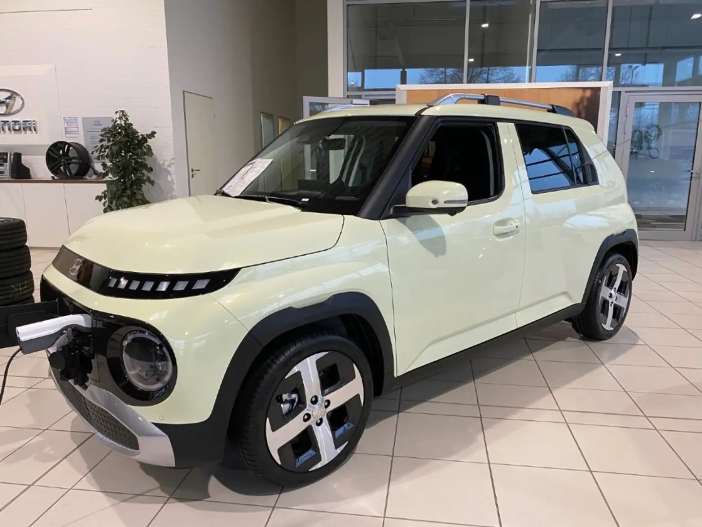 Hyundai Inster Elektro 85 kW FWD Prime Navi Leder Digitales Cockp Gelb - 1