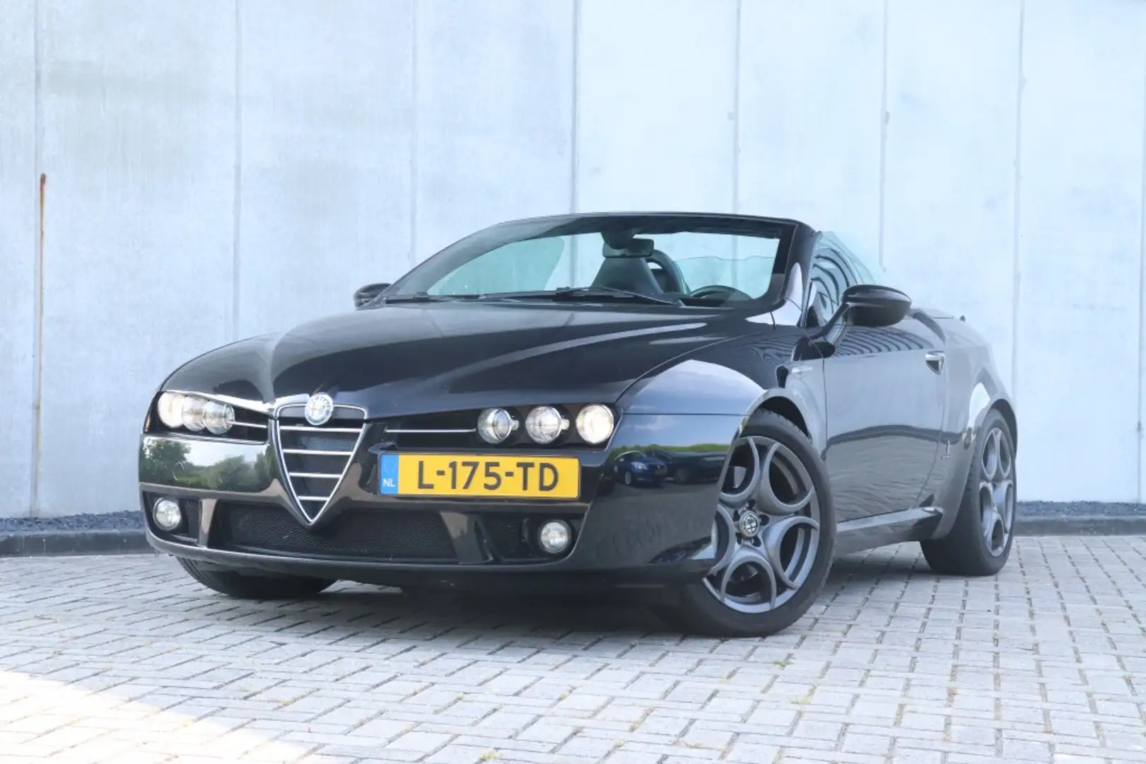 Alfa Romeo Spider 1.750 Turbo 200 PK Exclusive | Leder | Pack Sport Zwart - 2