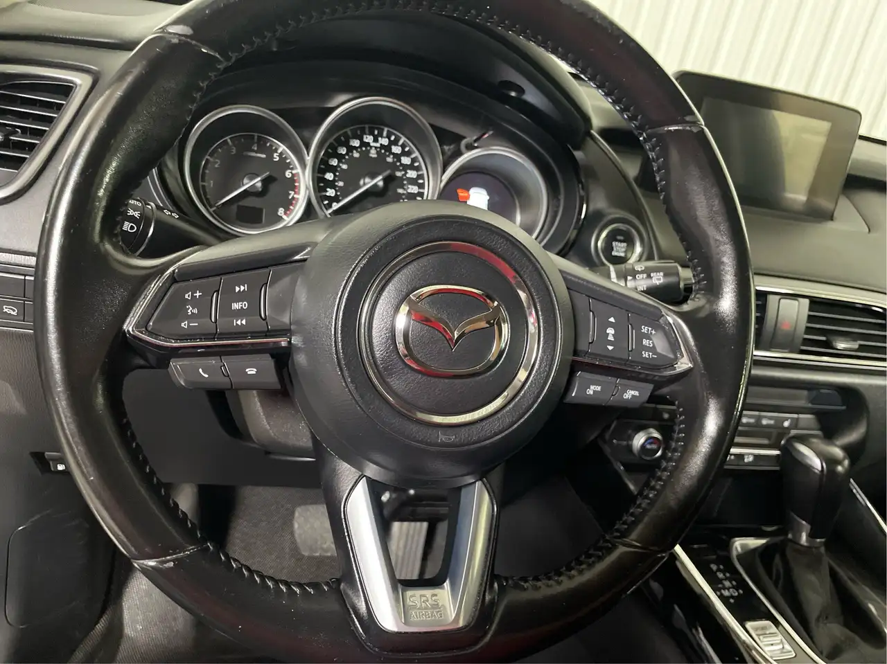 Mazda CX-9 снимка Mazda CX-9