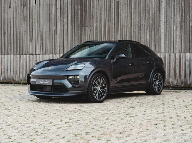 Porsche Macan 4 EV 100Kw/h /Pano/Bose /Matrix LED/Elek.trekhaak/INNO/14Way/360°/ACC/Kompass