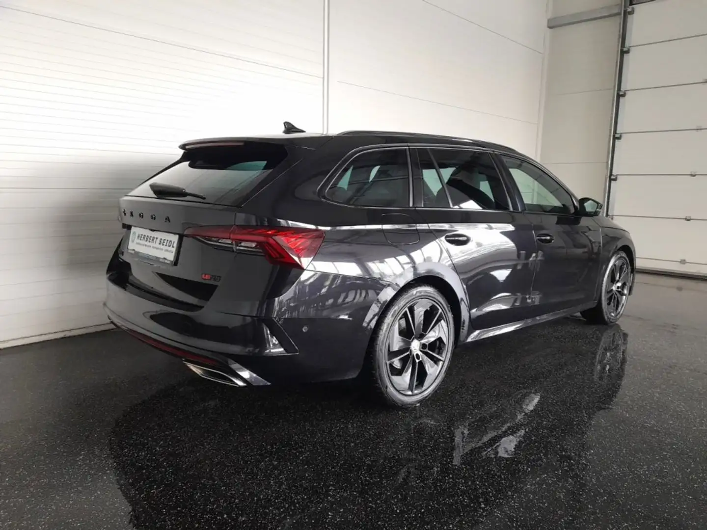 Skoda Octavia Combi RS 4x4 2,0 TDI DSG *RS EXKLUSIV INTERIEUR / MATRIX-LED / DCC / MEMORY & MASSAGE / HEAD-UP* Schwarz - 2
