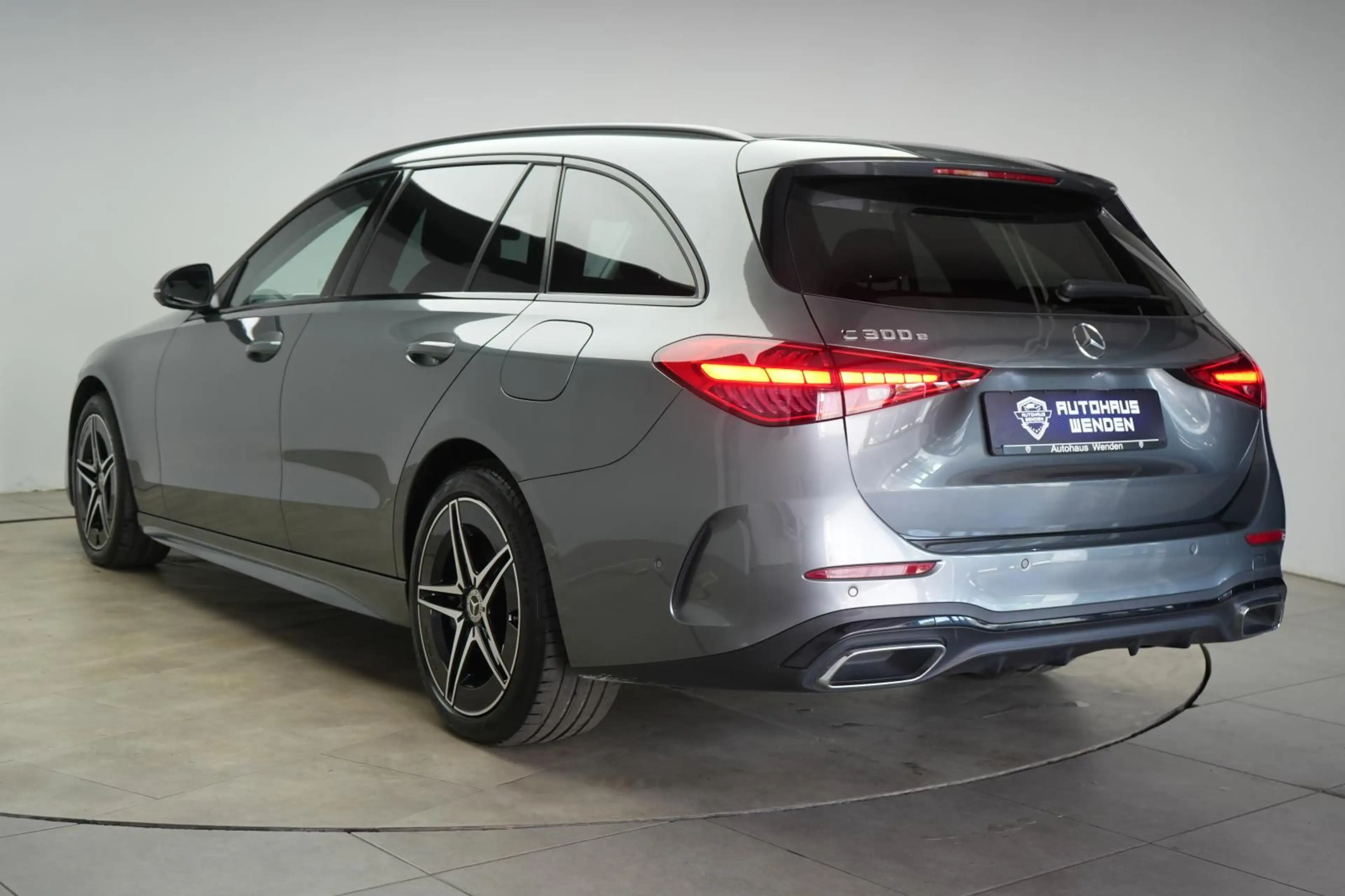 Mercedes-Benz C 300 e T 9G-Tronic AMG Distronic/Kamera/AHK/Lan — photo 4