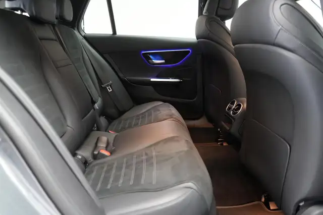 Mercedes-Benz C-Class view 11