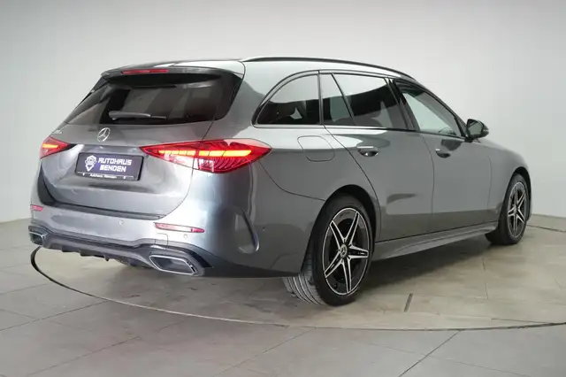 Mercedes-Benz C-Class view 6