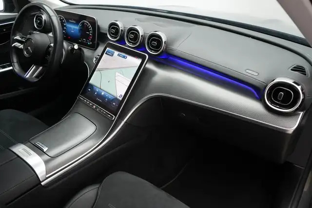 Mercedes-Benz C-Class view 8