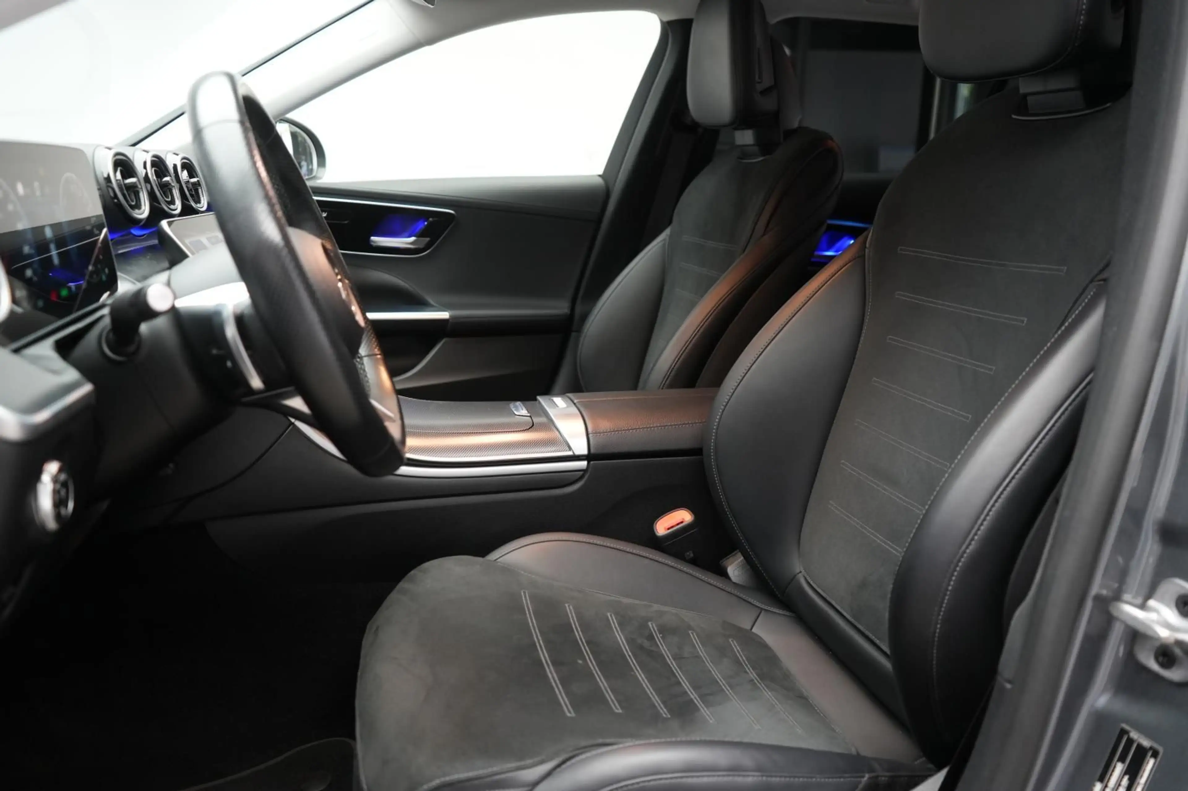 Mercedes-Benz C 300 e T 9G-Tronic AMG Distronic/Kamera/AHK/Lan — photo 14