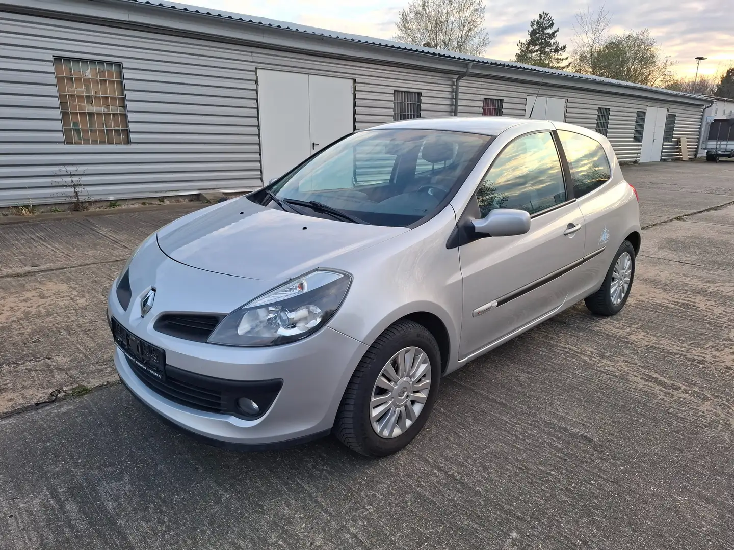 Renault Clio Rip Curl - 1