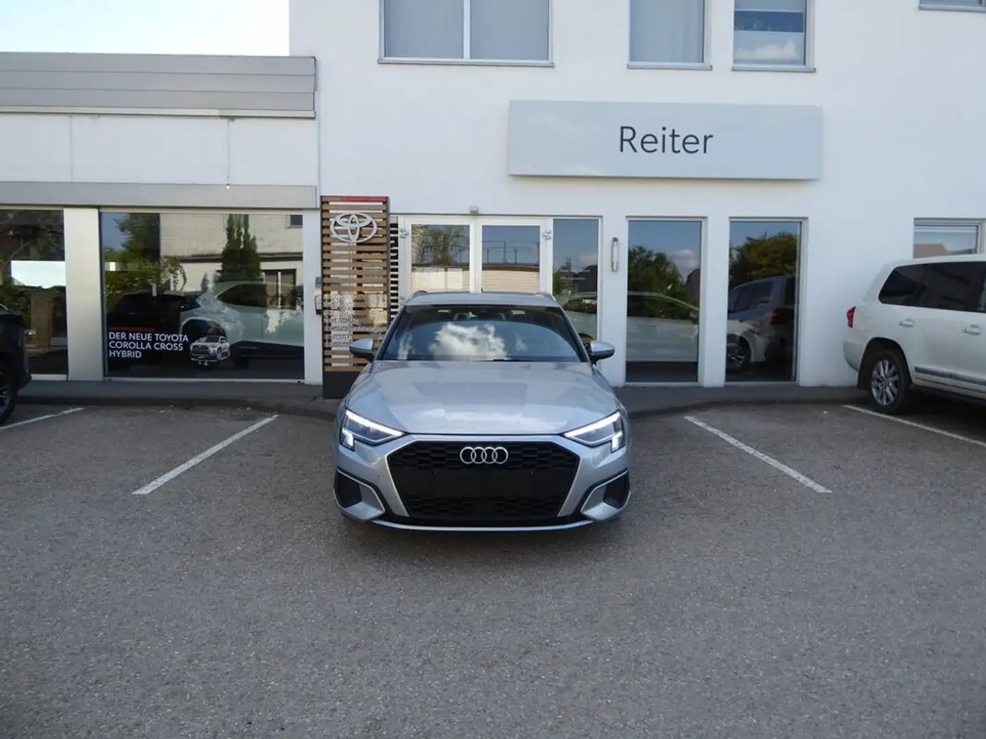 Audi A3 SB 30 TFSI S-tronic *LED*VIRTUAL*LEDER* Silber - 1
