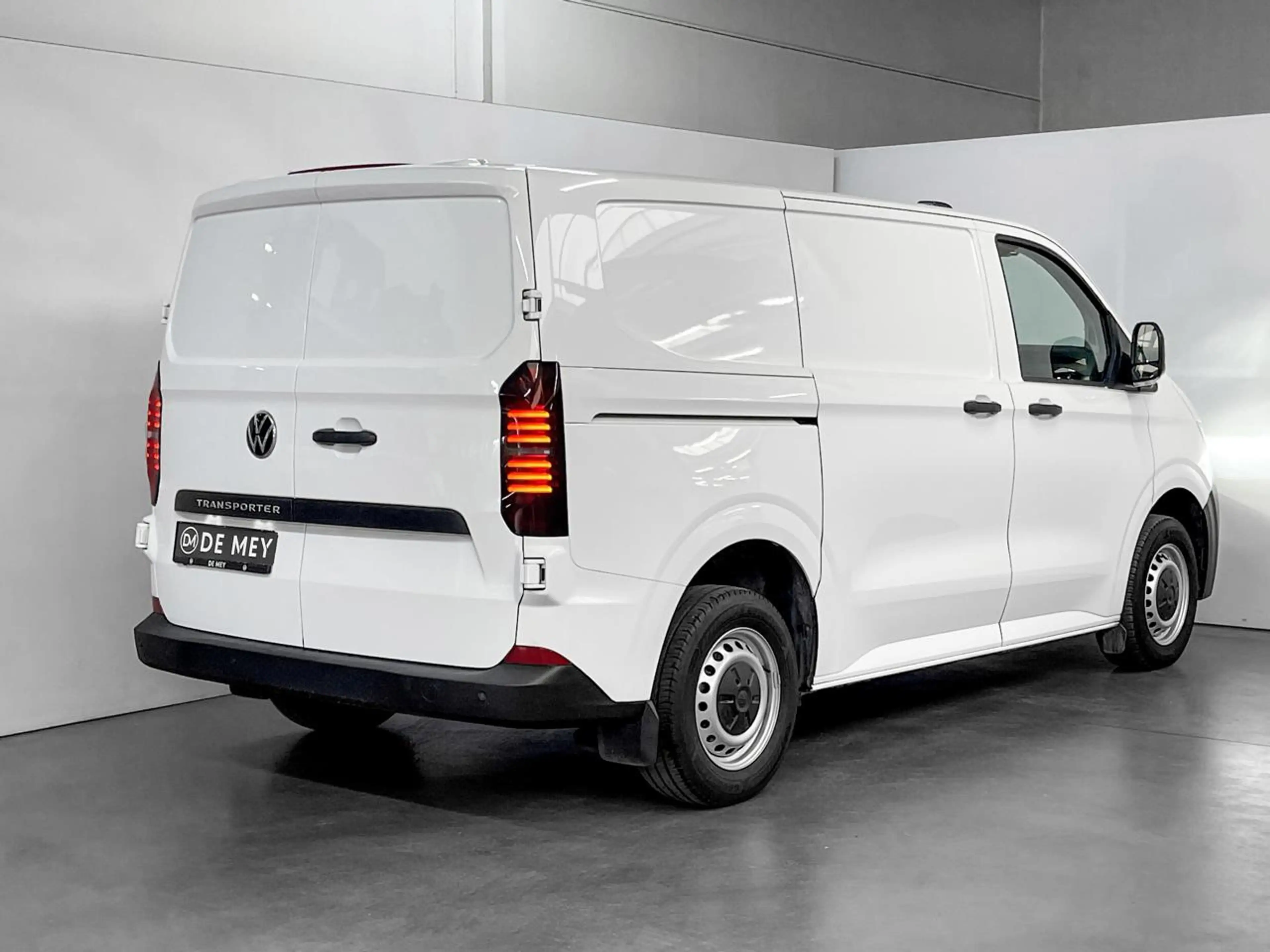 Volkswagen Transporter Transporter 2.0 TDi SCR / Carplay / Virtual / Cruise control / PDC — photo 5