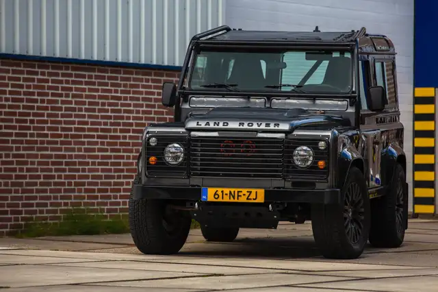 Land Rover Defender 90 V8 Coyote