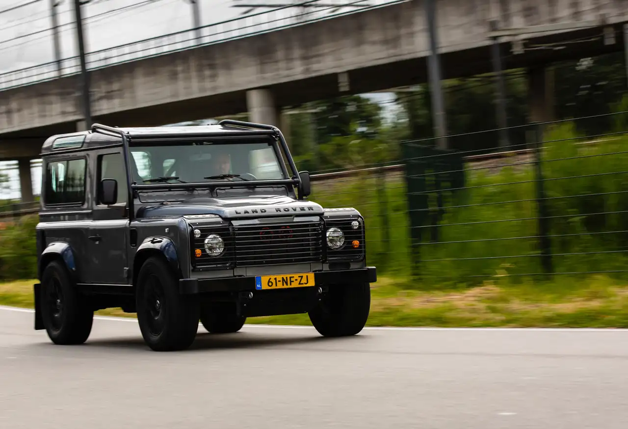 Land Rover Defender 90 V8 Coyote, foto 3