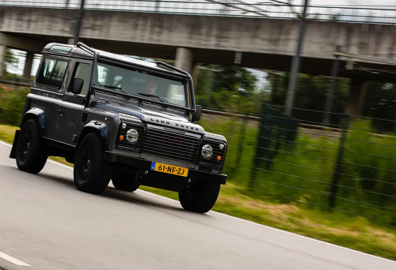 Land Rover Defender 90 V8 Coyote, foto 2