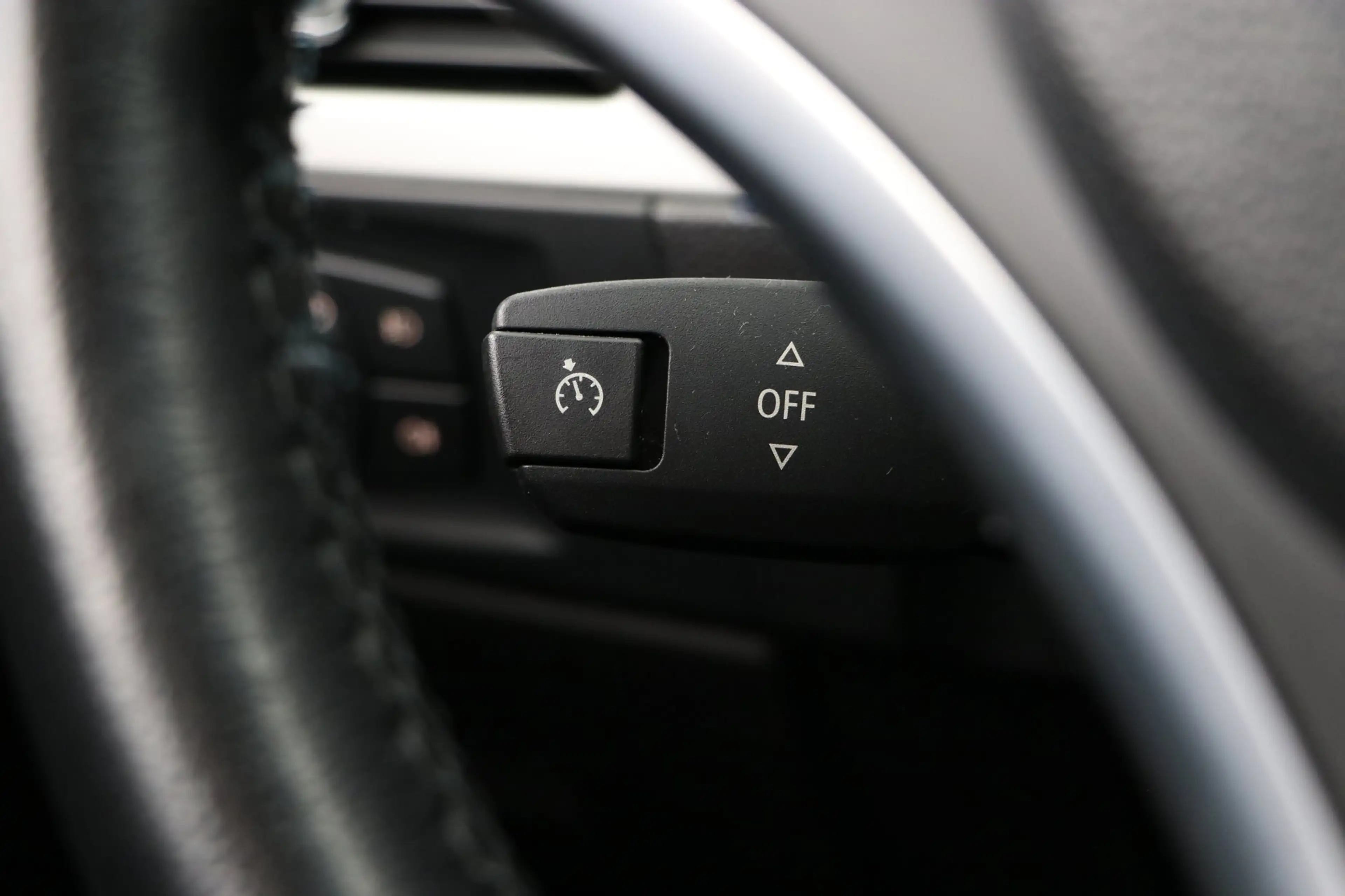 BMW 318 3-serie 318i Business Line / Nieuwe Banden + Remme — photo 35