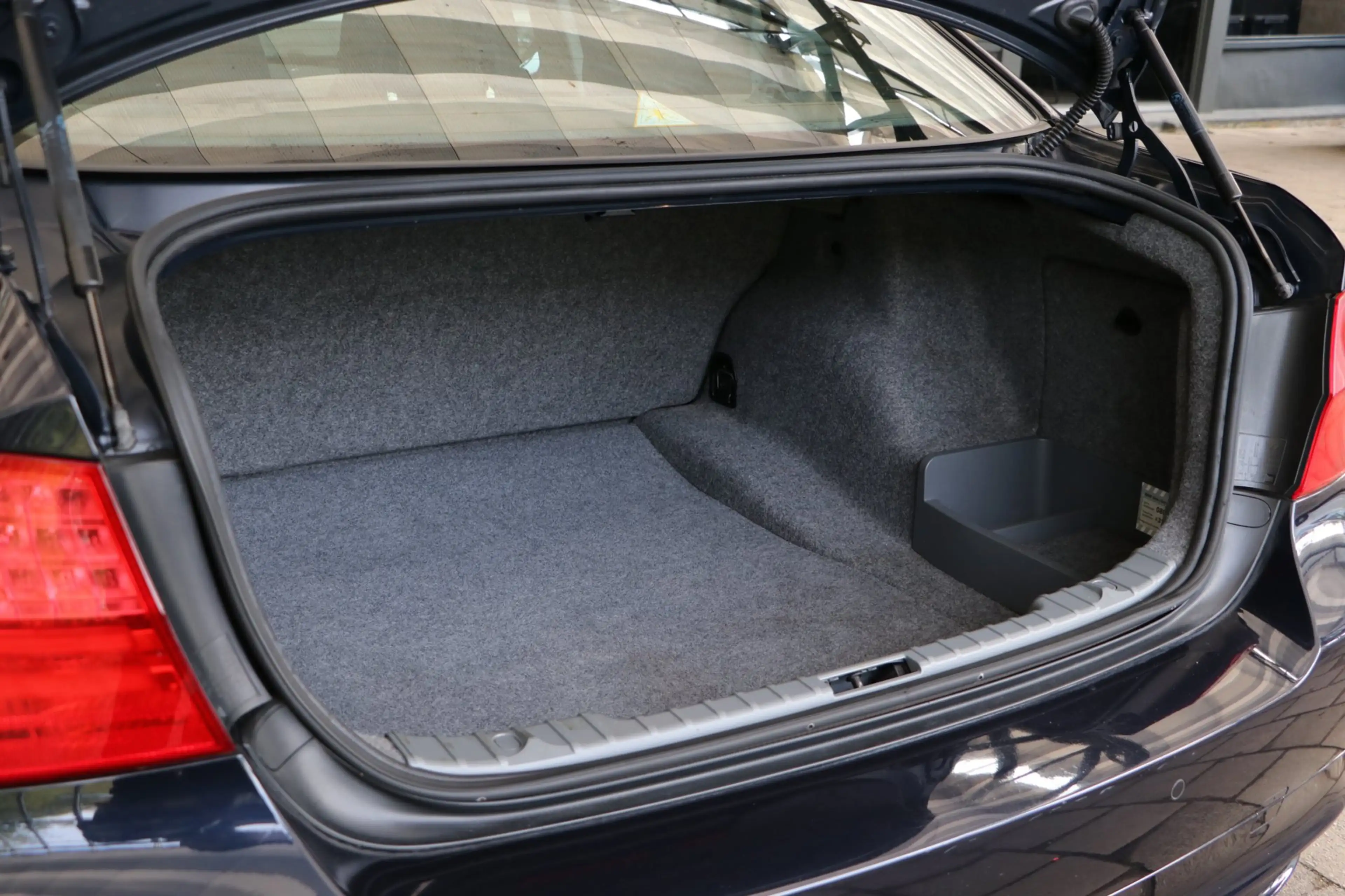 BMW 318 3-serie 318i Business Line / Nieuwe Banden + Remme — photo 12
