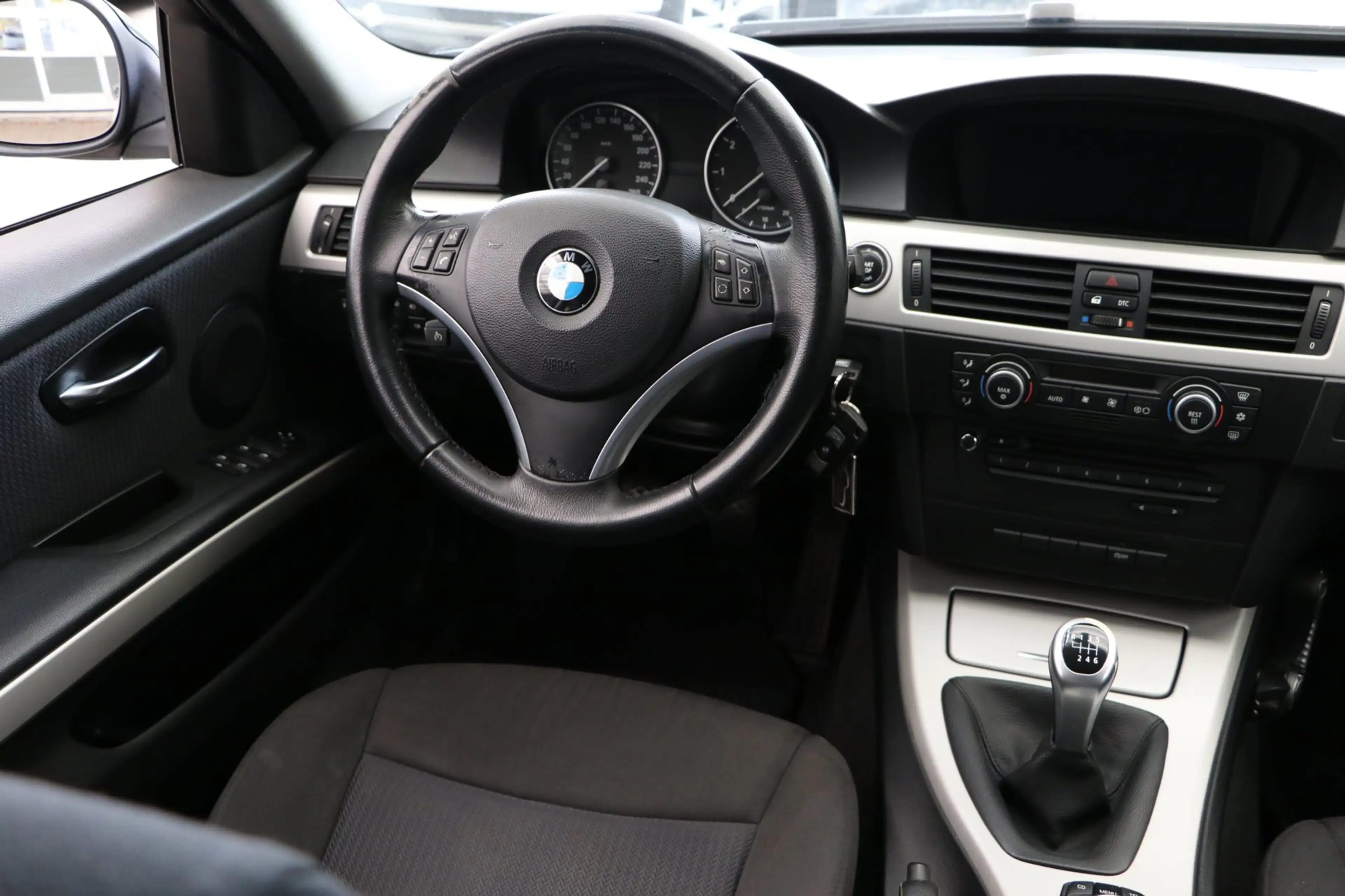 BMW 318 3-serie 318i Business Line / Nieuwe Banden + Remme — photo 43