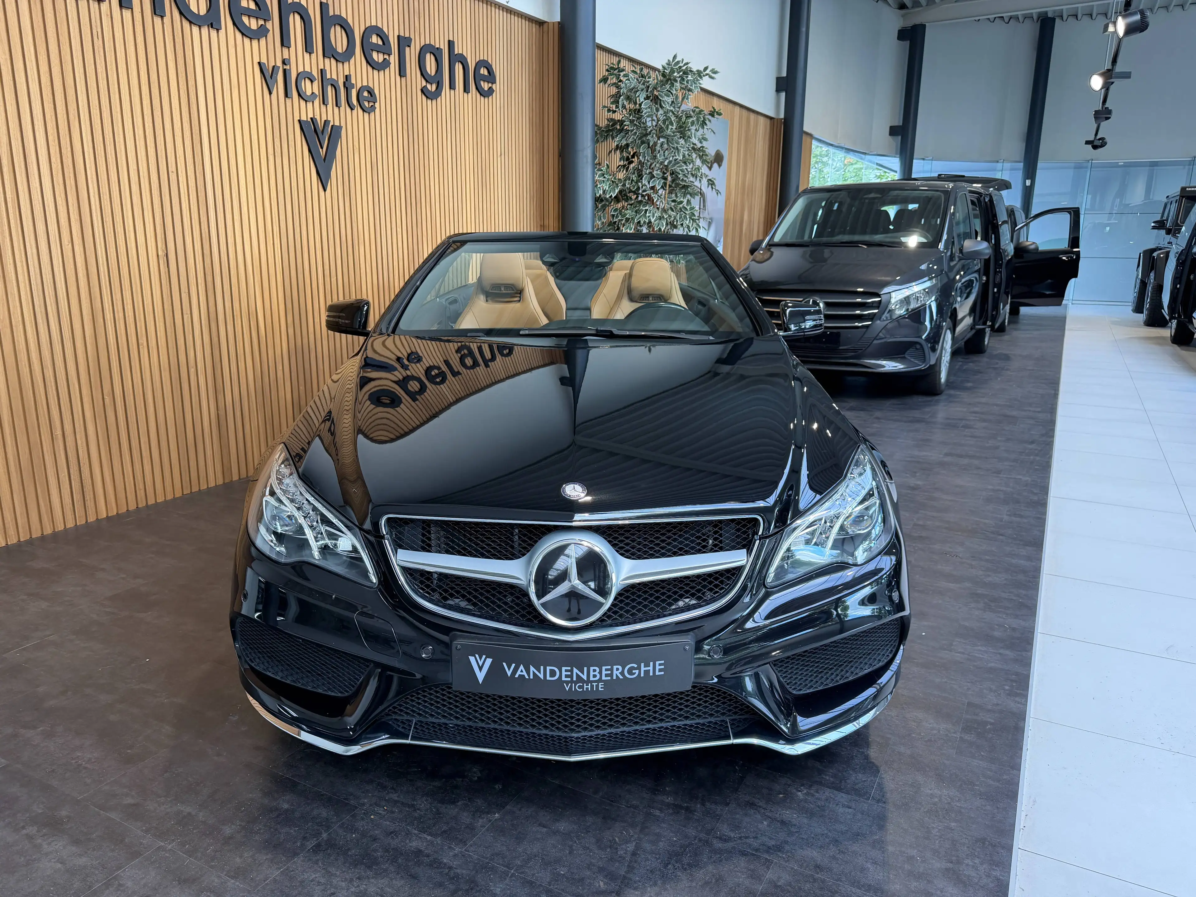 Mercedes-Benz E 250 Cabrio AMG DISTRONIC AIRSCARF DODEHOEK MOOIE KLEURENCOMBINATIE  1STE EIGENAAR — photo 7
