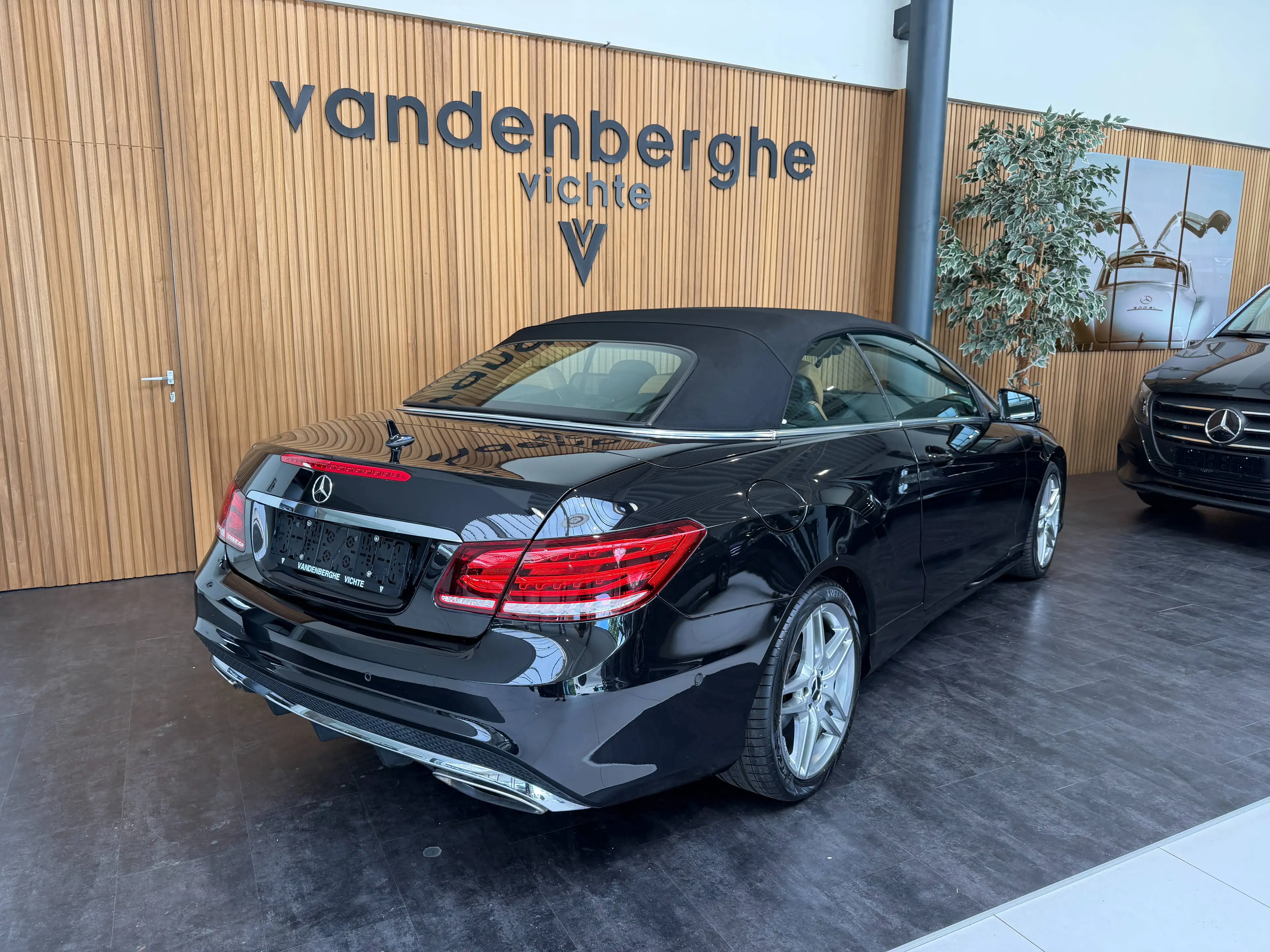 Mercedes-Benz E 250 Cabrio AMG DISTRONIC AIRSCARF DODEHOEK MOOIE KLEURENCOMBINATIE  1STE EIGENAAR — photo 6