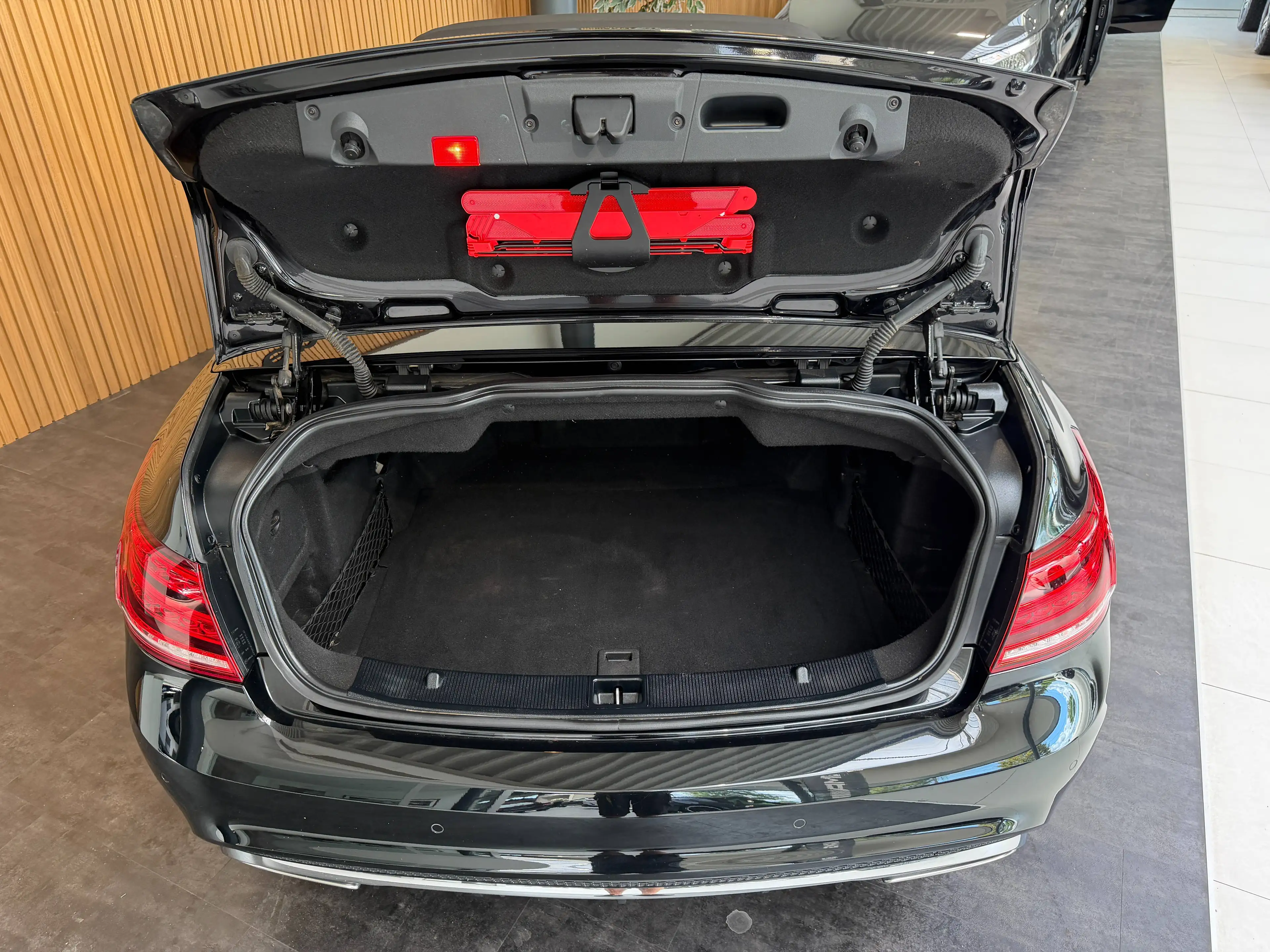 Mercedes-Benz E 250 Cabrio AMG DISTRONIC AIRSCARF DODEHOEK MOOIE KLEURENCOMBINATIE  1STE EIGENAAR — photo 15