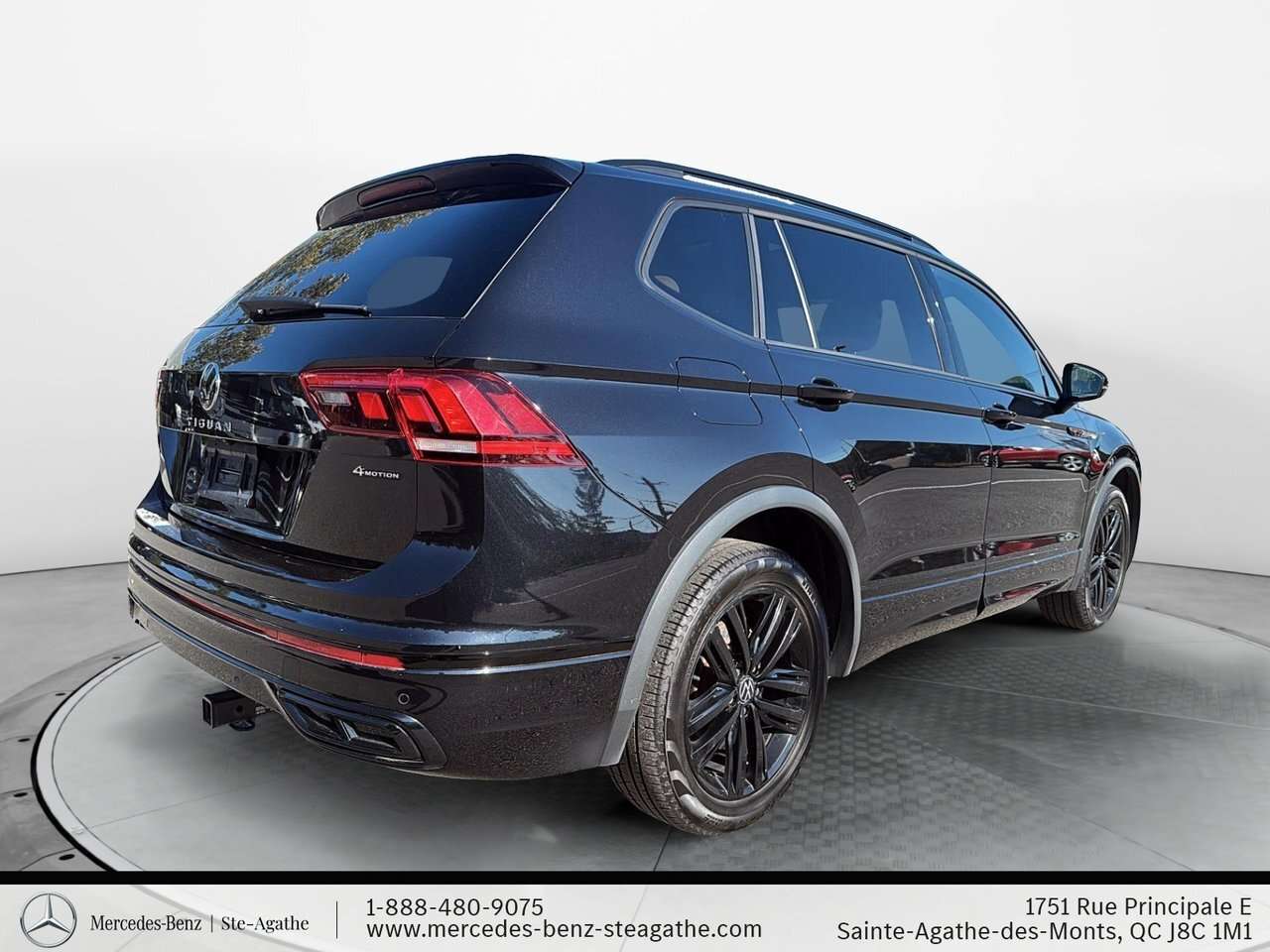 2022 Volkswagen Tiguan Comfortline R-Line Black 2.0T 8sp at w/Tip 4M — снимка 1