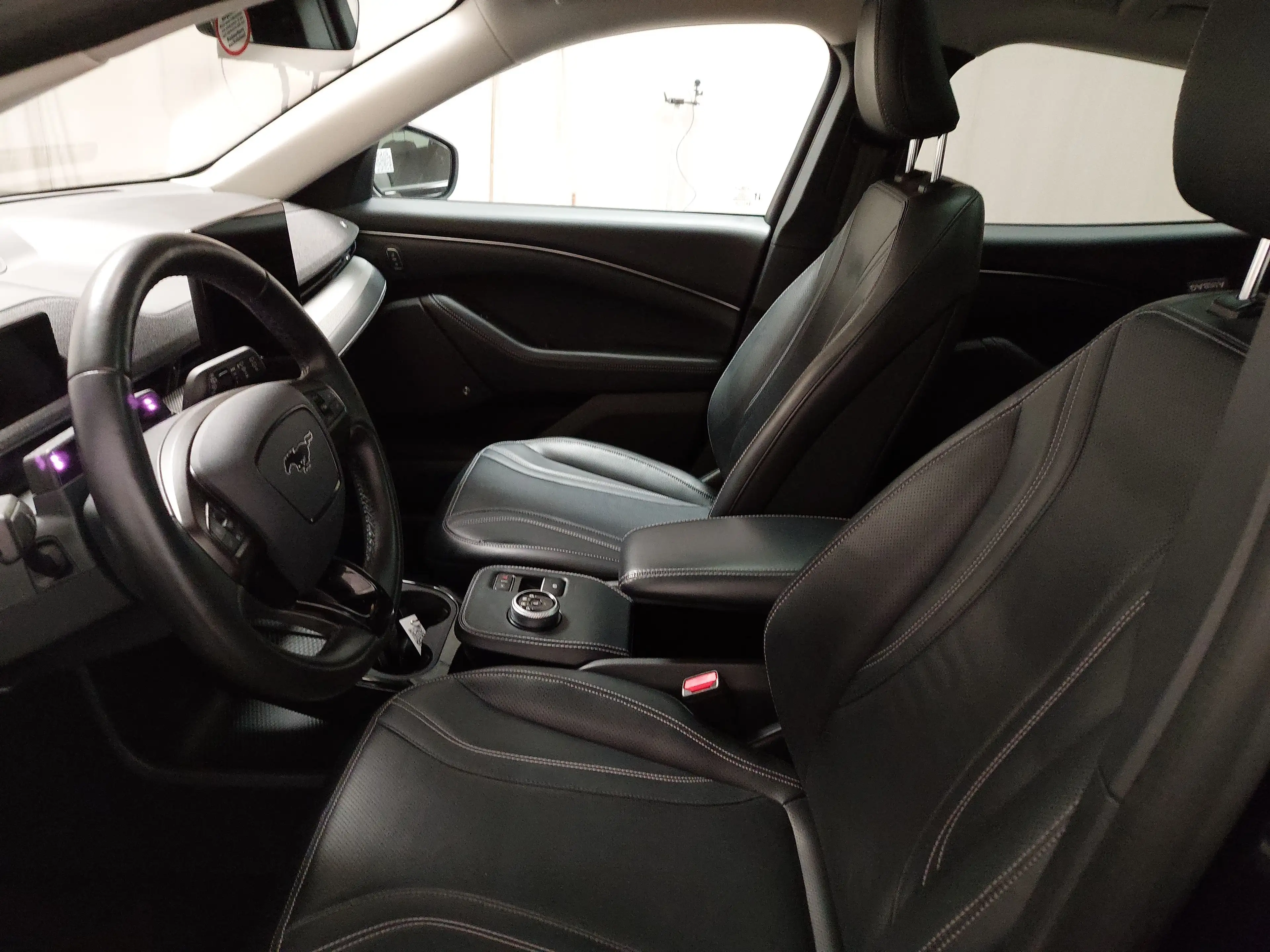 Ford Mustang Mach-E T-Leder Navi LED RFK Shz AHK — photo 6