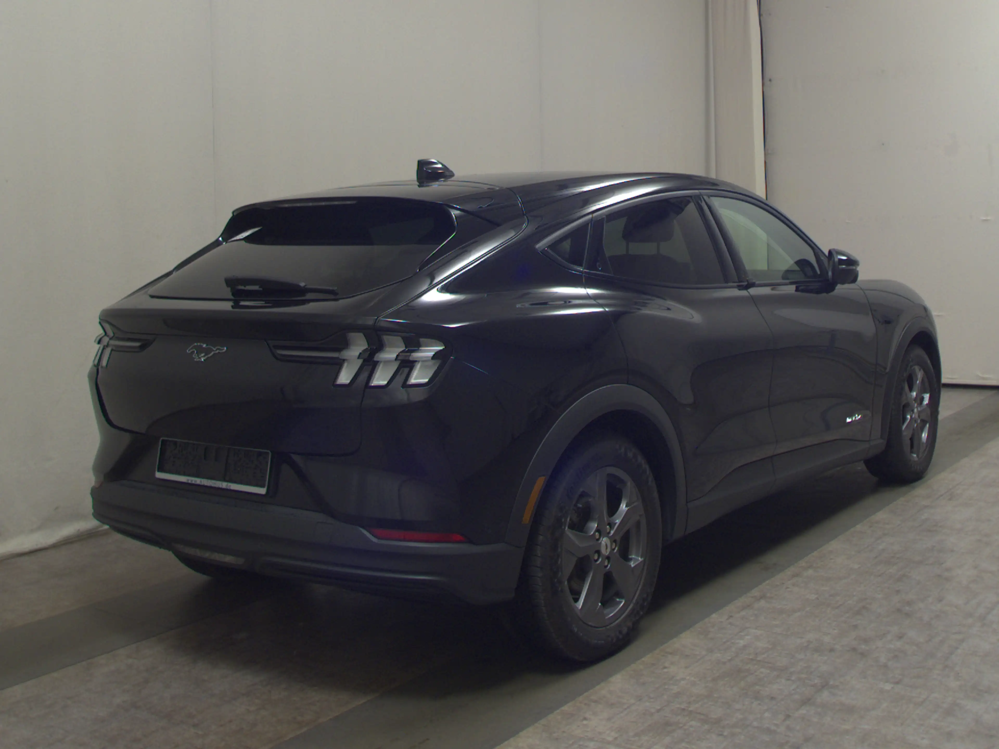 Ford Mustang Mach-E T-Leder Navi LED RFK Shz AHK — photo 4