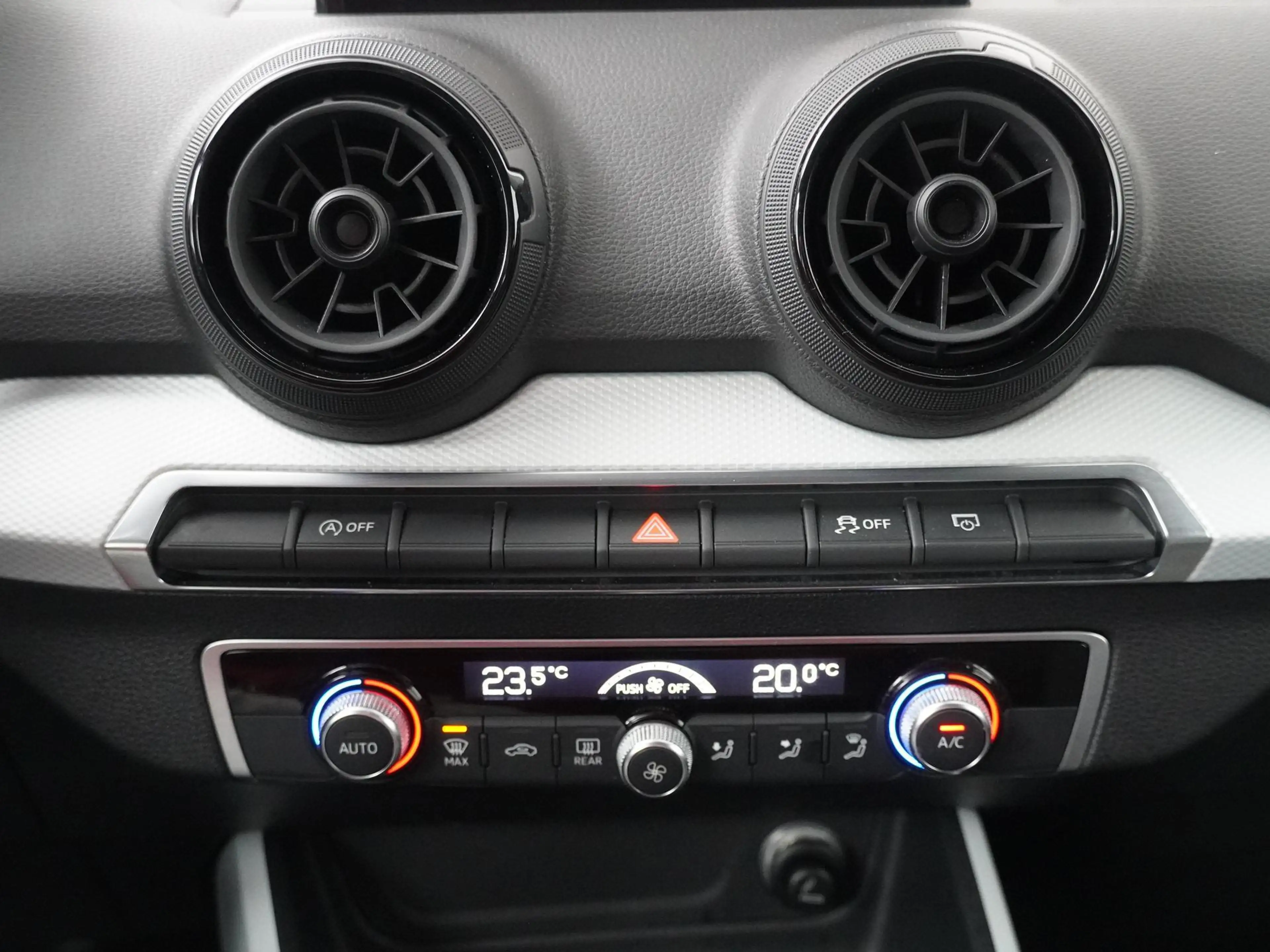 Audi Q2 1.0 TFSI Design Automaat - Navigatie - Climate Con — photo 20