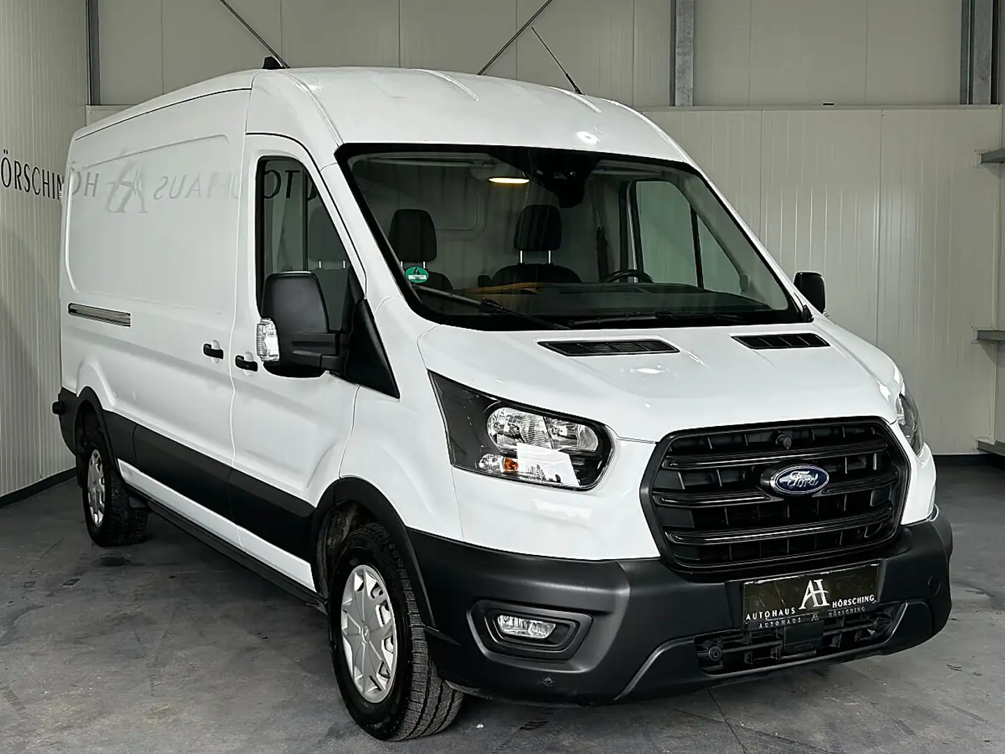 Ford Transit Kasten 2,0 EcoBlue L3H2 330 Trend Weiß - 1
