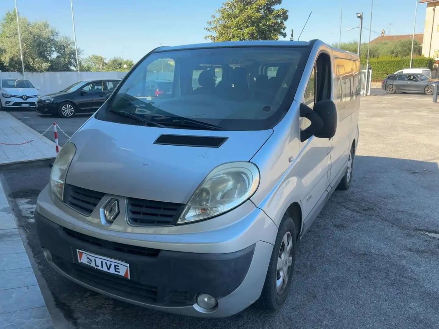 Renault Trafic Trafic 2.0 dCi Passenger Expression 9 POSTI Grigio - 1
