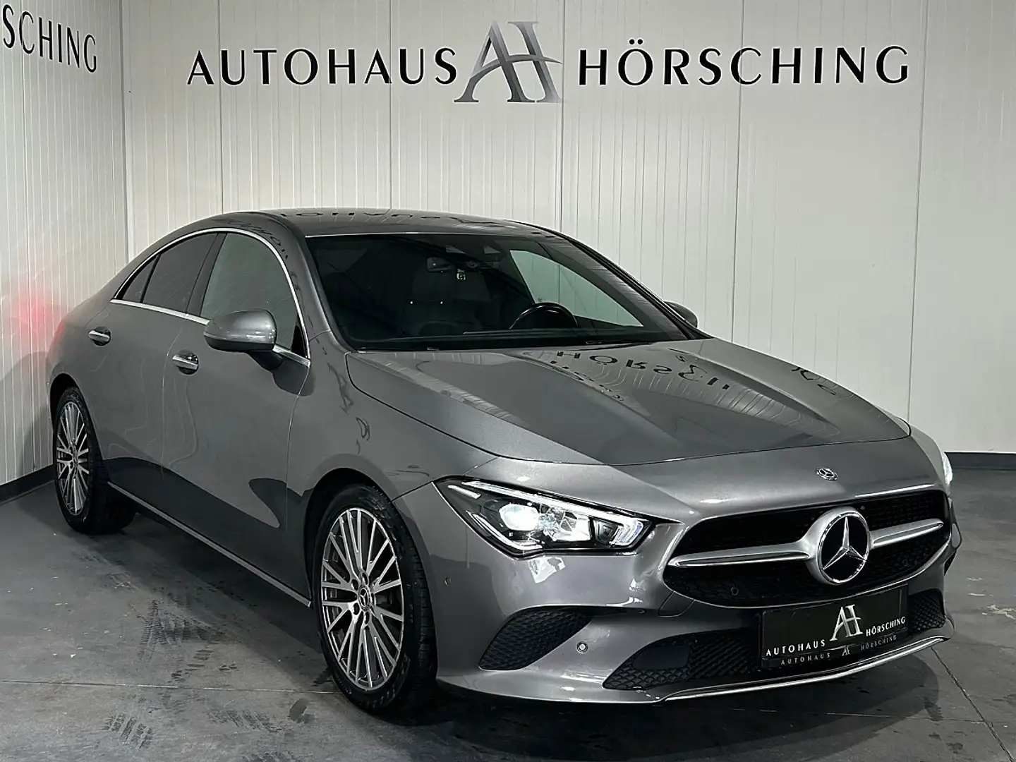 Mercedes-Benz CLA 200 d //AMBIENTE//SITZHEITZUNG// Grau - 1