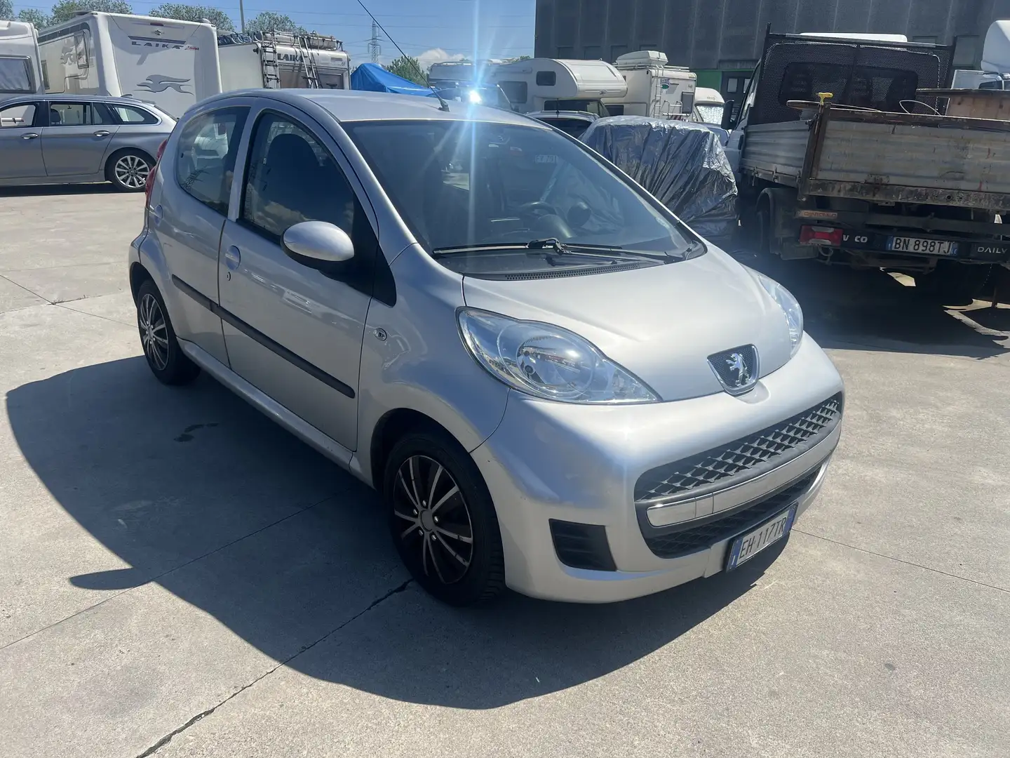 Peugeot 107 1.0 12v Allure (sweet years) 5p FL - 2
