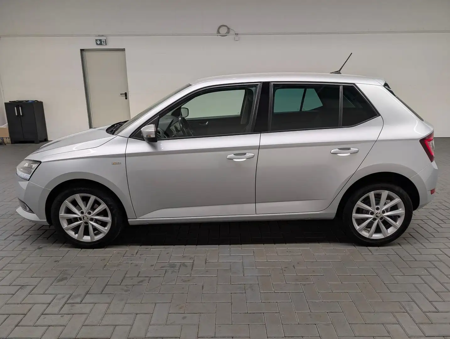 Skoda Fabia Soleil LED/ACC/SHZ/PDC/DAB/Klimaaut/LM 16" Silber - 2