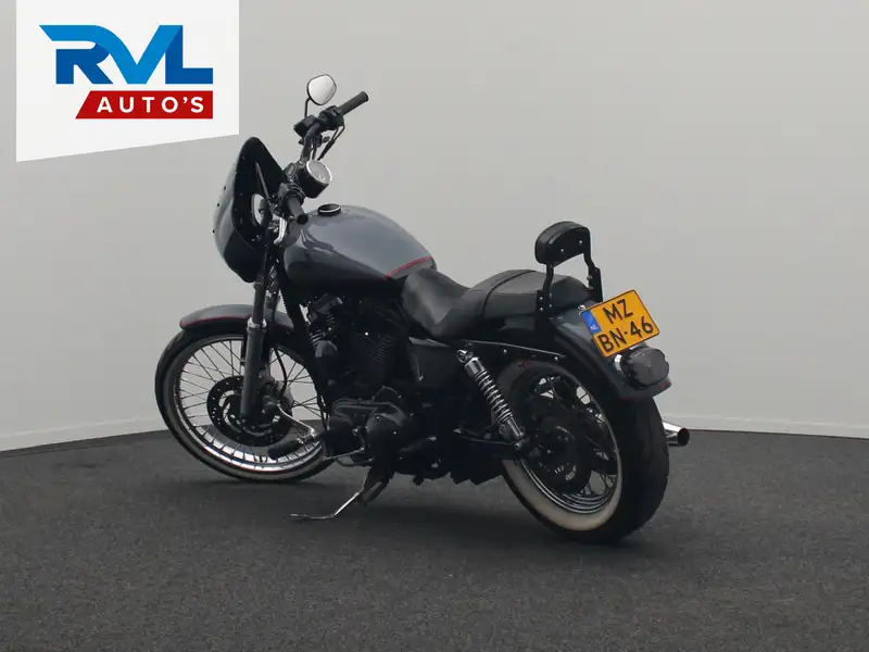 Harley-Davidson 1200 Custom - foto 5