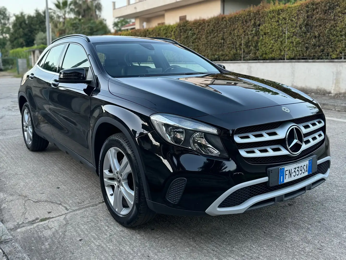 Mercedes-Benz GLA 200 GLA-X156 2018 d Executive Nero - 2