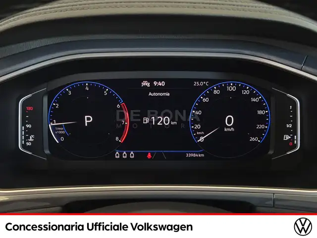 Volkswagen T-Roc view 12