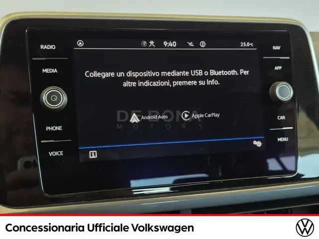 Volkswagen T-Roc view 13